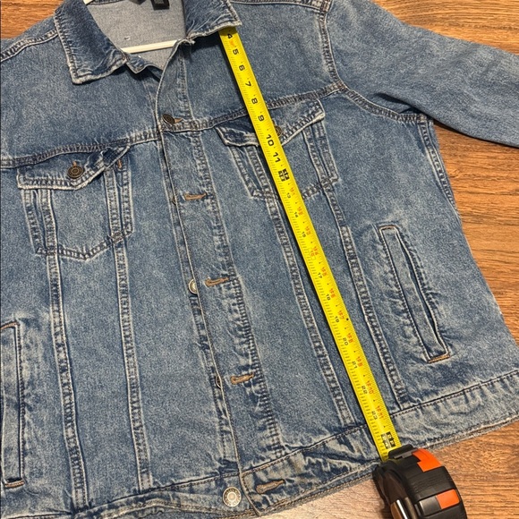 H&M Blue Denim Jacket with Graphic H&M SPONGEBOB BLUE DENIM JACKET - Picture 13 of 15